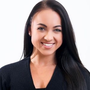 Meet your Posher, Olivia